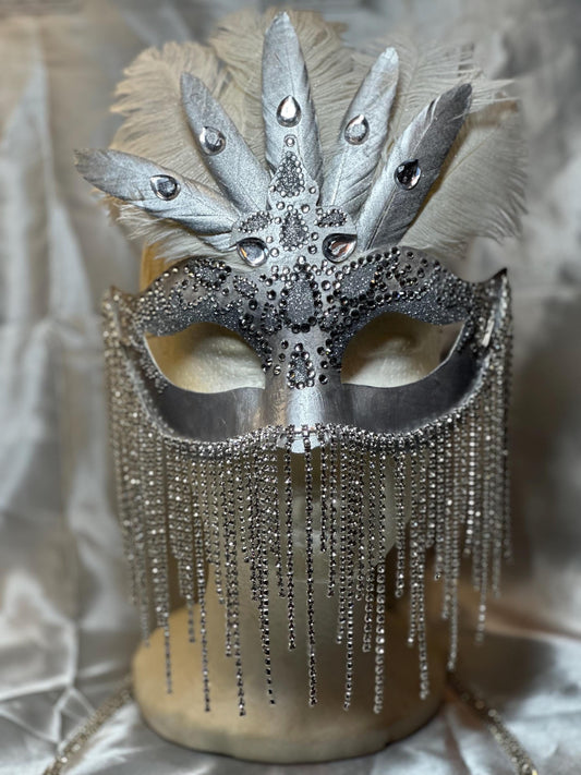 Exquisite Platinum Feather Masquerade Mask: Rhinestone Home Decor