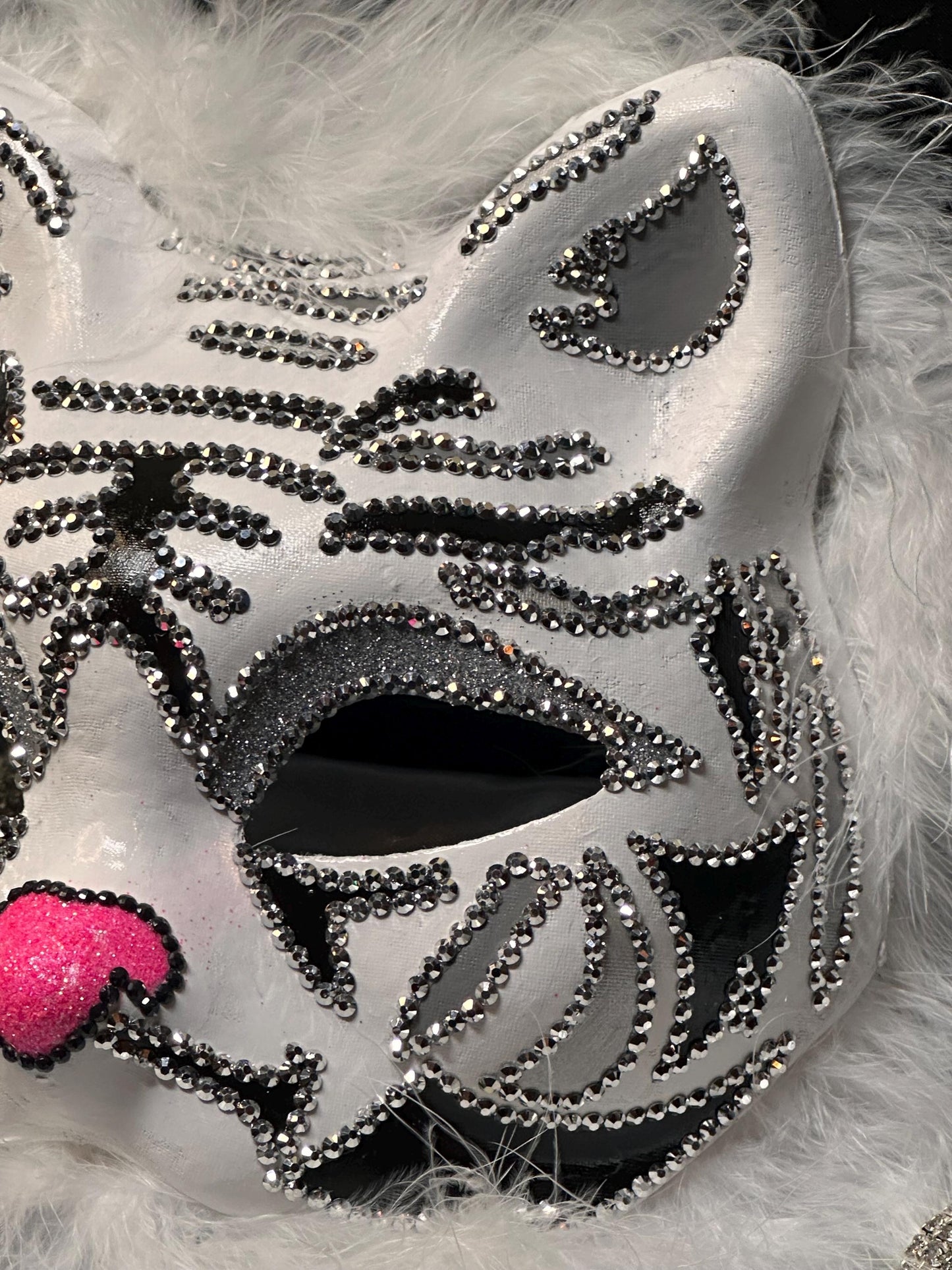 Masquerade mask: Siberian snow tiger