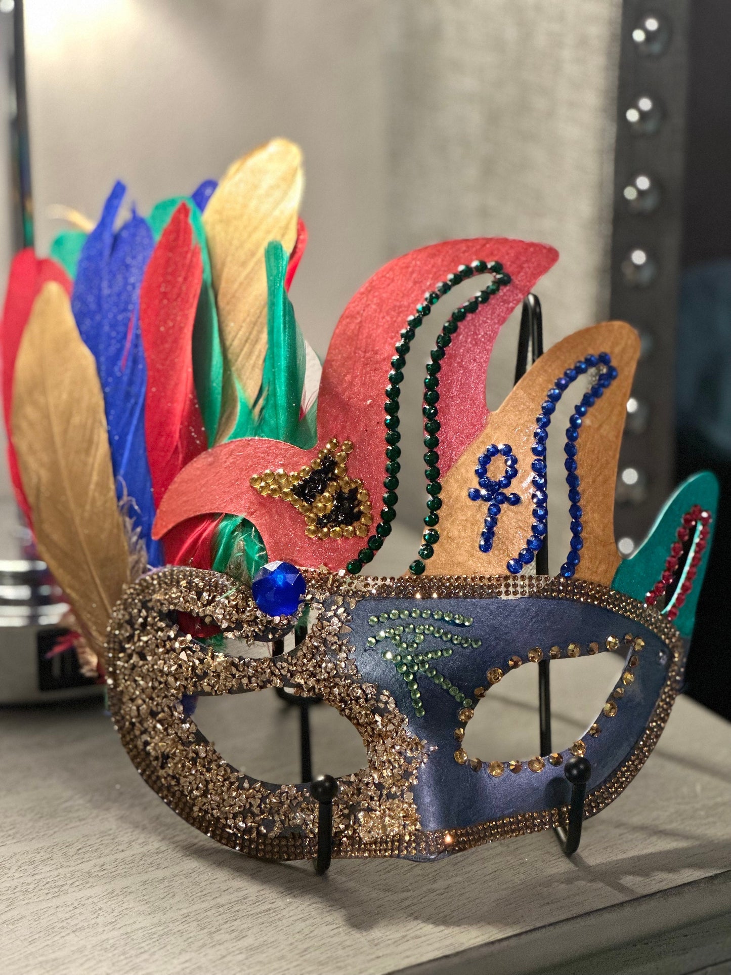 Egyptian Lover Mask: Feathered