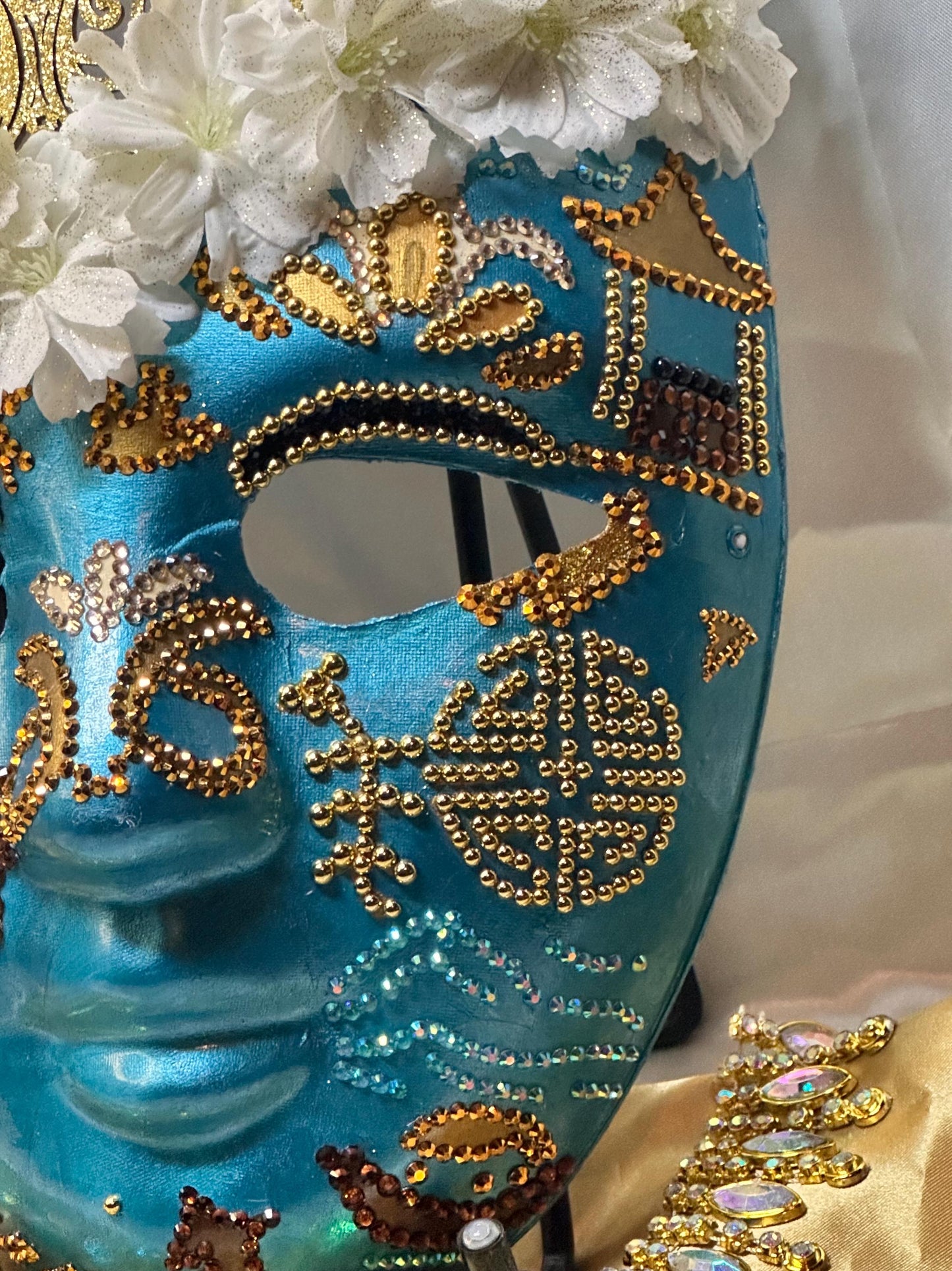 Oriental Expressions: Home Decor