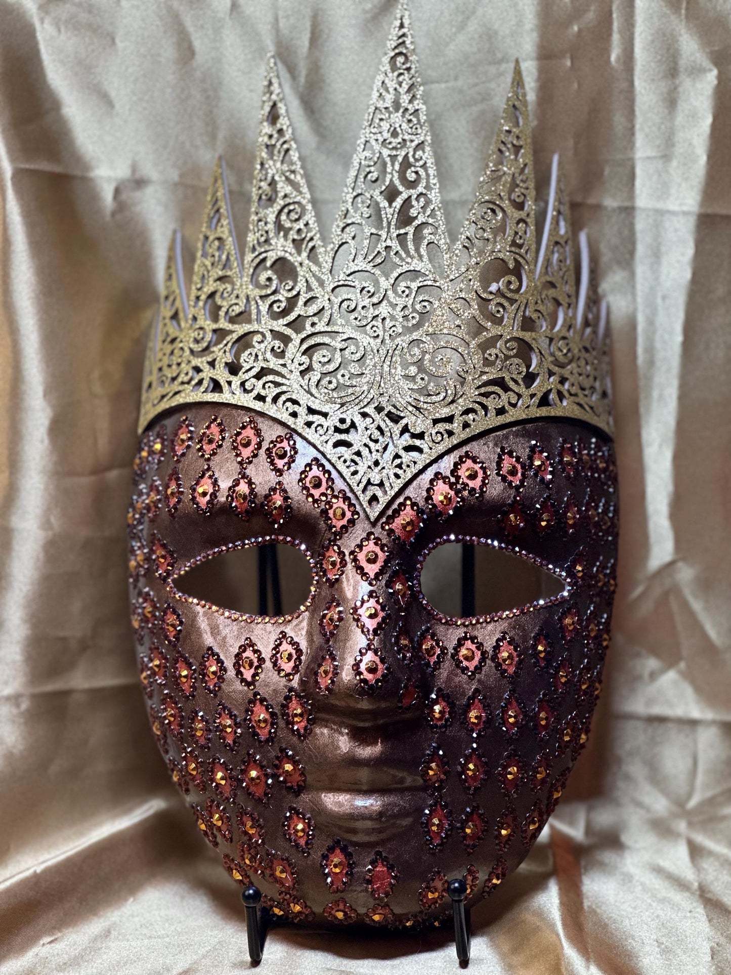 Masquerade pairing mask: The Earthen God