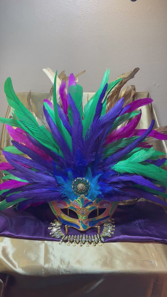 Vegas style mask: A tribute to Bali-wood